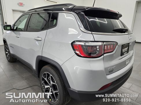 New 2026 Jeep Compass Limited w/ Sun, Sound & Navigation Group AWD/4WD image 5