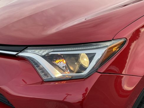 Used 2016 Toyota RAV4 LE FWD image 28