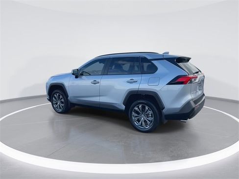 Used 2025 Toyota RAV4 XLE Premium image 6