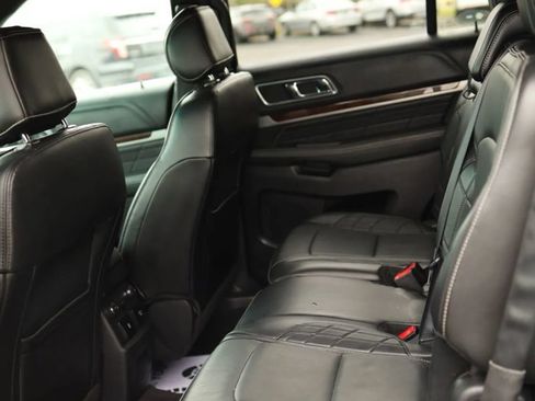 Used 2016 Ford Explorer Platinum AWD/4WD image 27