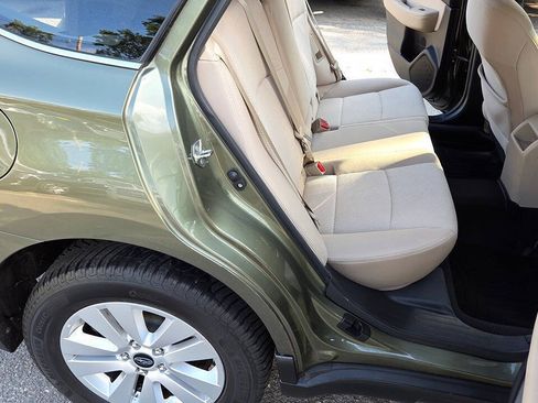 Used 2016 Subaru Outback 2.5i Premium AWD/4WD image 40