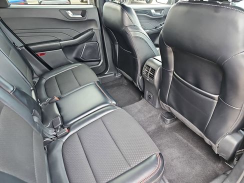 Used 2024 Ford Escape ST-Line image 11