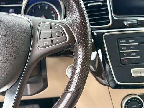 Used 2017 Mercedes-Benz GLE 350 w/ Premium 1 Package image 37