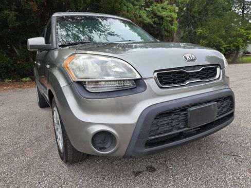Used 2013 Kia Soul FWD image 15
