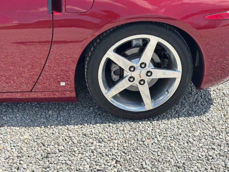 Used 2006 Chevrolet Corvette Coupe w/ Preferred Equipment Group RWD image 12