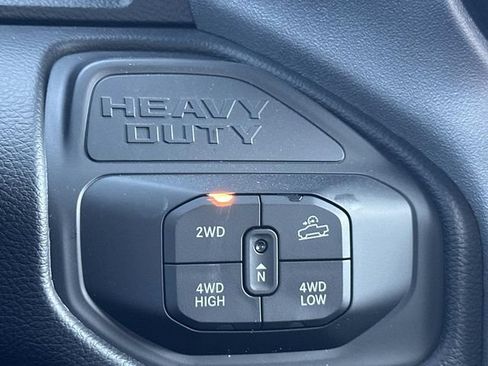New 2026 RAM 2500 Laramie AWD/4WD image 29