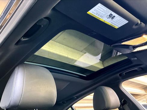 Used 2023 BMW 530i w/ Premium Package image 13