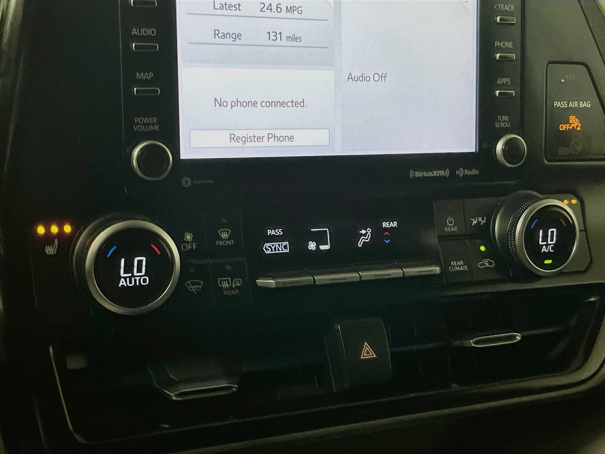 Used 2021 Toyota Highlander XLE FWD image 26
