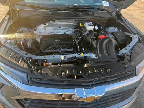 Used 2025 Chevrolet TrailBlazer LT w/ Convenience Package image 24