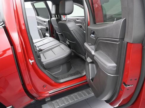 Used 2025 Chevrolet Colorado LT w/ LT Convenience Package RWD image 13