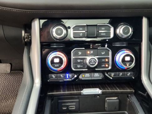 Used 2021 GMC Yukon Denali w/ Denali Ultimate Package image 18