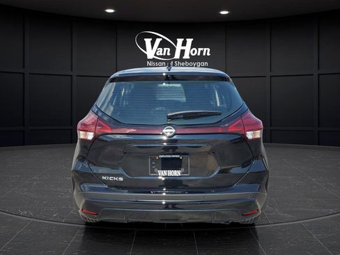 New 2025 Nissan Kicks Play S image 11