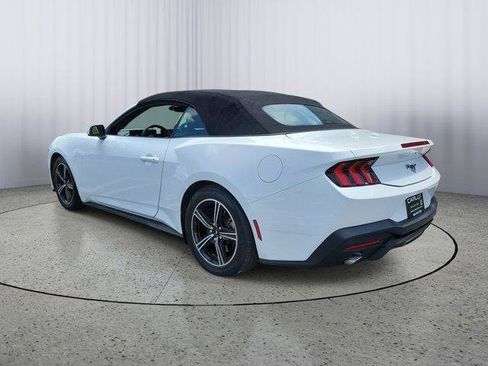 Used 2024 Ford Mustang Convertible RWD image 4