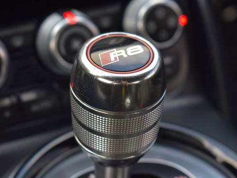 Used 2014 Audi R8 V10 AWD/4WD image 40
