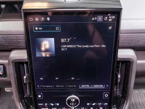 Used 2025 GMC Yukon AT4 Ultimate w/ LPO, Floor Liner Package AWD/4WD image 22