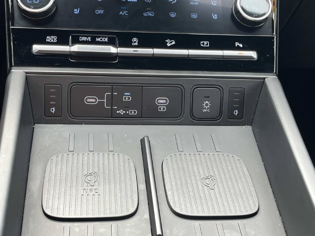 Certified 2025 Hyundai Santa Fe Calligraphy FWD image 42