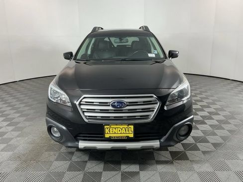 Used 2016 Subaru Outback 2.5i Limited AWD/4WD image 2