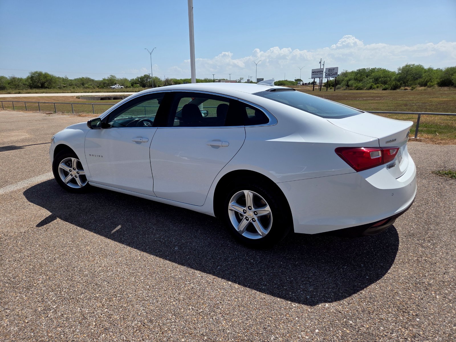 Used 2024 Chevrolet Malibu LT FWD image 6
