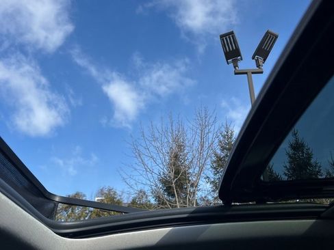 Used 2023 Acura MDX SH-AWD w/ Technology Package image 7