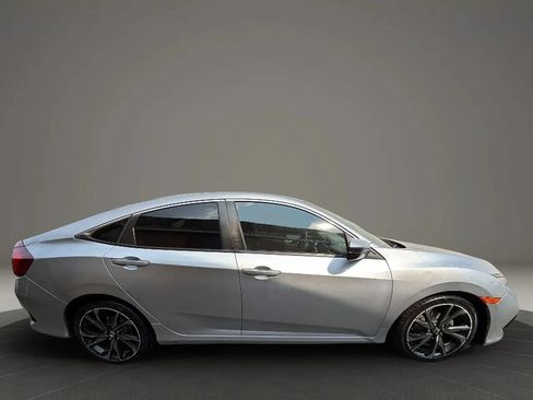 Used 2021 Honda Civic Sport image 4