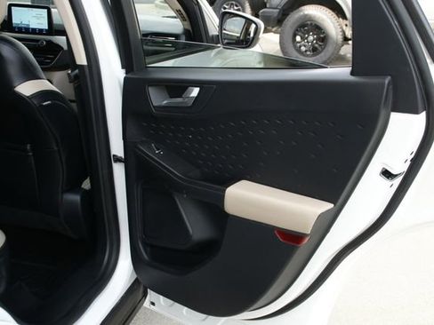 Used 2020 Ford Escape SEL image 32