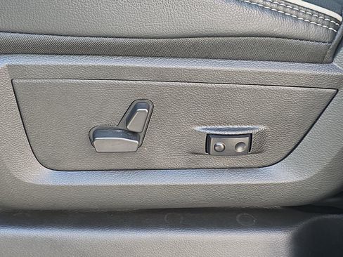 New 2026 RAM 2500 Laramie AWD/4WD image 16