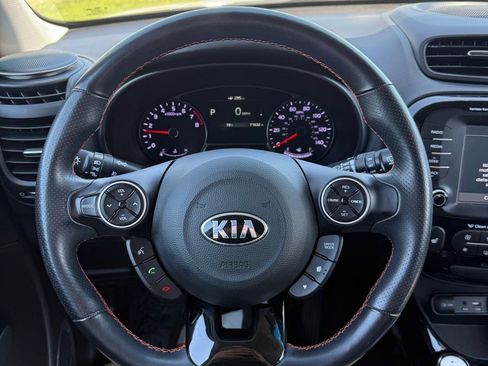 Used 2018 Kia Soul ! w/ Tech Package FWD image 12
