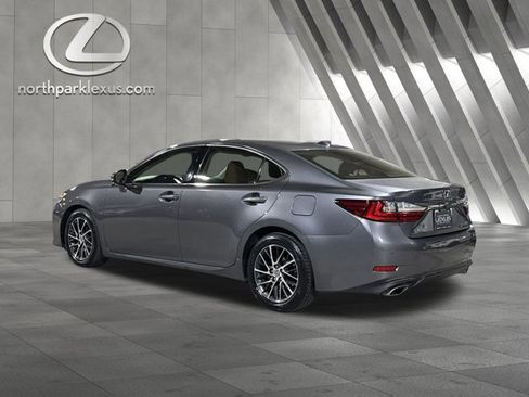 Used 2016 Lexus ES 350 image 2
