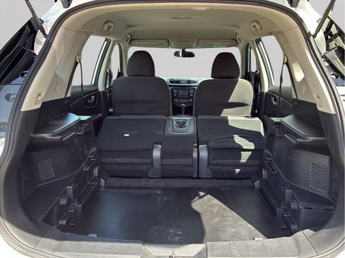 Used 2016 Nissan Rogue S FWD image 9