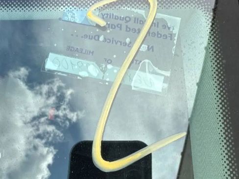 Used 2015 Volkswagen Golf S image 28