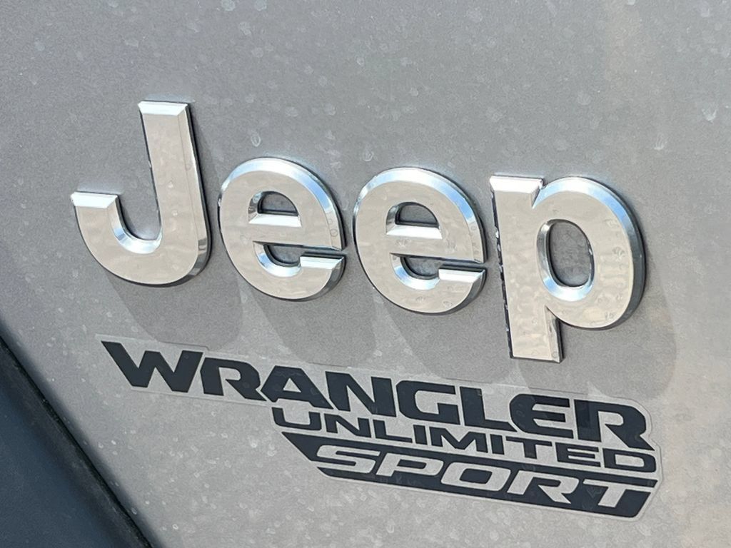 Used 2020 Jeep Wrangler Unlimited Sport S AWD/4WD image 40
