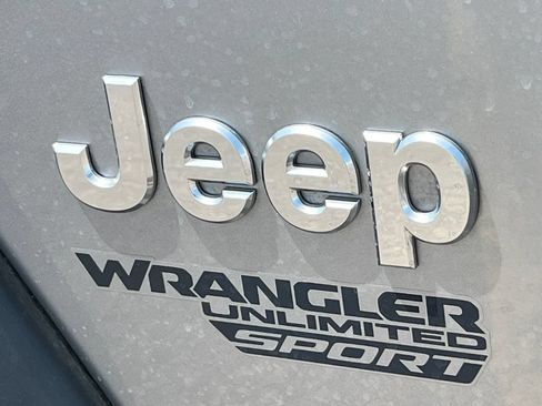Used 2020 Jeep Wrangler Unlimited Sport S AWD/4WD image 40