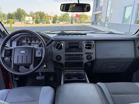 Used 2011 Ford F250 XLT w/ XLT Premium Pkg AWD/4WD image 40