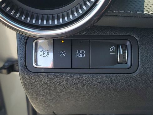 New 2026 Chevrolet Equinox LT w/ Convenience Package II FWD image 23