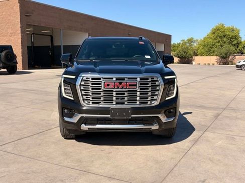 Used 2025 GMC Yukon XL Denali AWD/4WD image 5