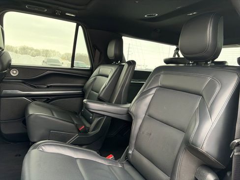 Used 2025 Lincoln Navigator L Reserve w/ Jet Appearance Package image 26