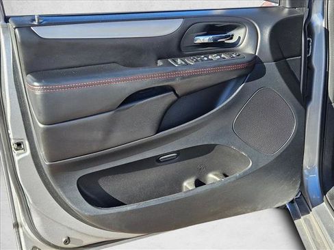 Used 2020 Dodge Grand Caravan GT FWD image 9