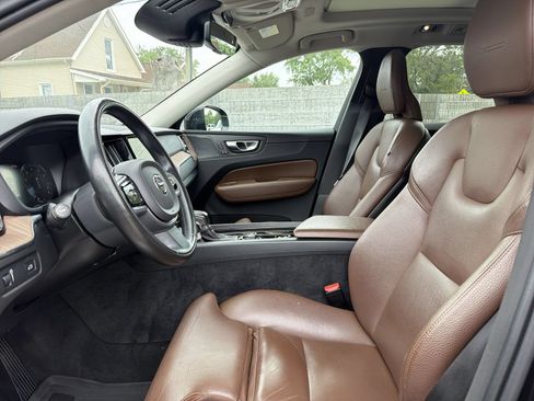 Used 2019 Volvo XC60 T6 Inscription w/ Protection Package AWD/4WD image 10