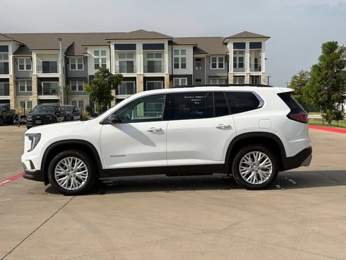 Used 2026 GMC Acadia Elevation w/ Elevation Premium Package FWD image 4