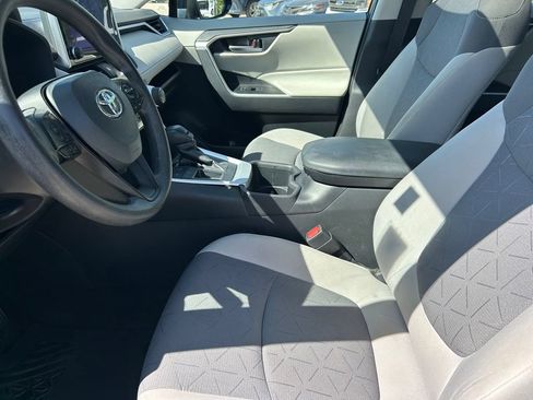 Used 2024 Toyota RAV4 XLE w/ Convenience Package FWD image 11