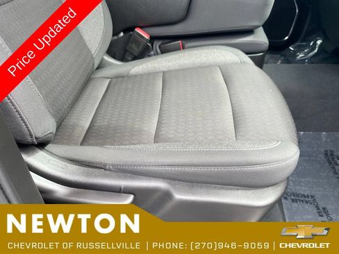 Used 2024 Chevrolet Silverado 1500 LT AWD/4WD image 23