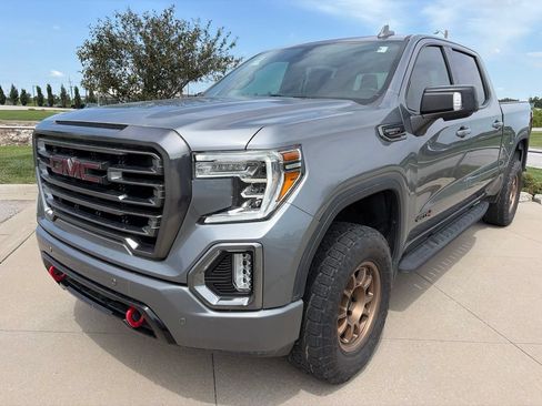 Used 2021 GMC Sierra 1500 AT4 w/ AT4 Premium Package AWD/4WD image 4