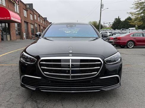 Used 2021 Mercedes-Benz S 580 4MATIC Sedan image 2