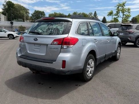 Used 2012 Subaru Outback 2.5i AWD/4WD image 3