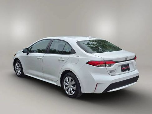 Used 2021 Toyota Corolla LE FWD image 7