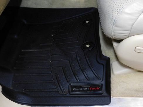 Used 2013 Lexus LX 570 570 w/ Luxury Pkg w/Pre-crash image 34