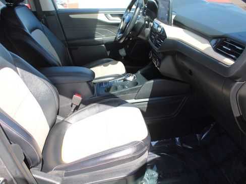 Used 2021 Ford Escape Titanium w/ Titanium Elite Package image 8