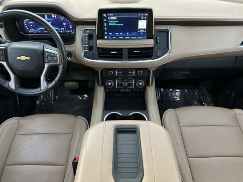 Certified 2022 Chevrolet Suburban Premier image 16