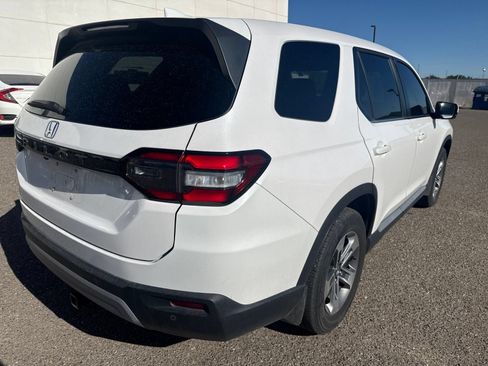 Used 2025 Honda Pilot EX-L image 5