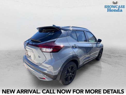 Used 2023 Nissan Kicks SR w/ SR Premium Package FWD image 5